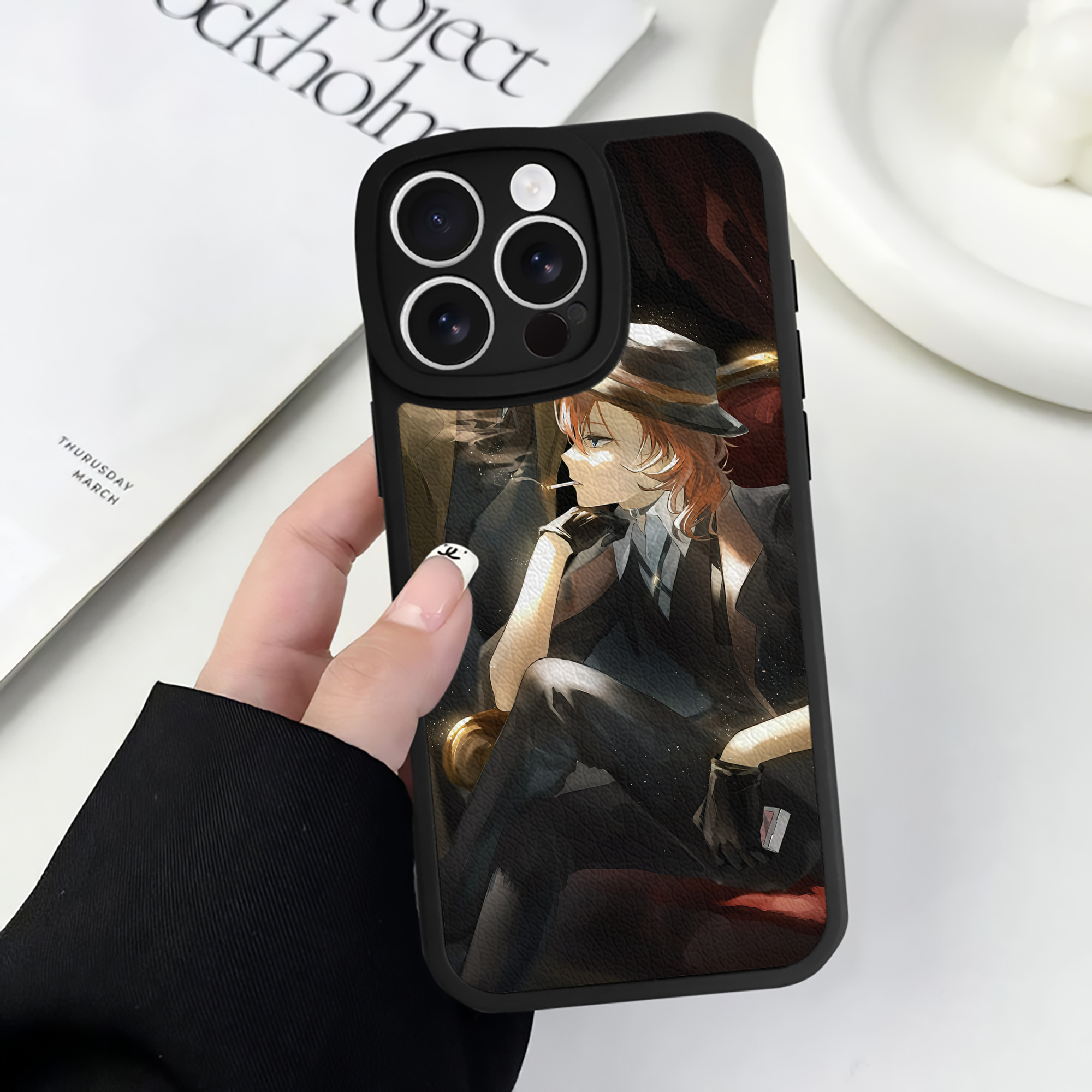 （画像用） 文豪ストレイドッグス Bungo Stray Dogs 【iPhone 16シリーズ対応】シリコンスマホケース（レザー調） 材質：シリコン